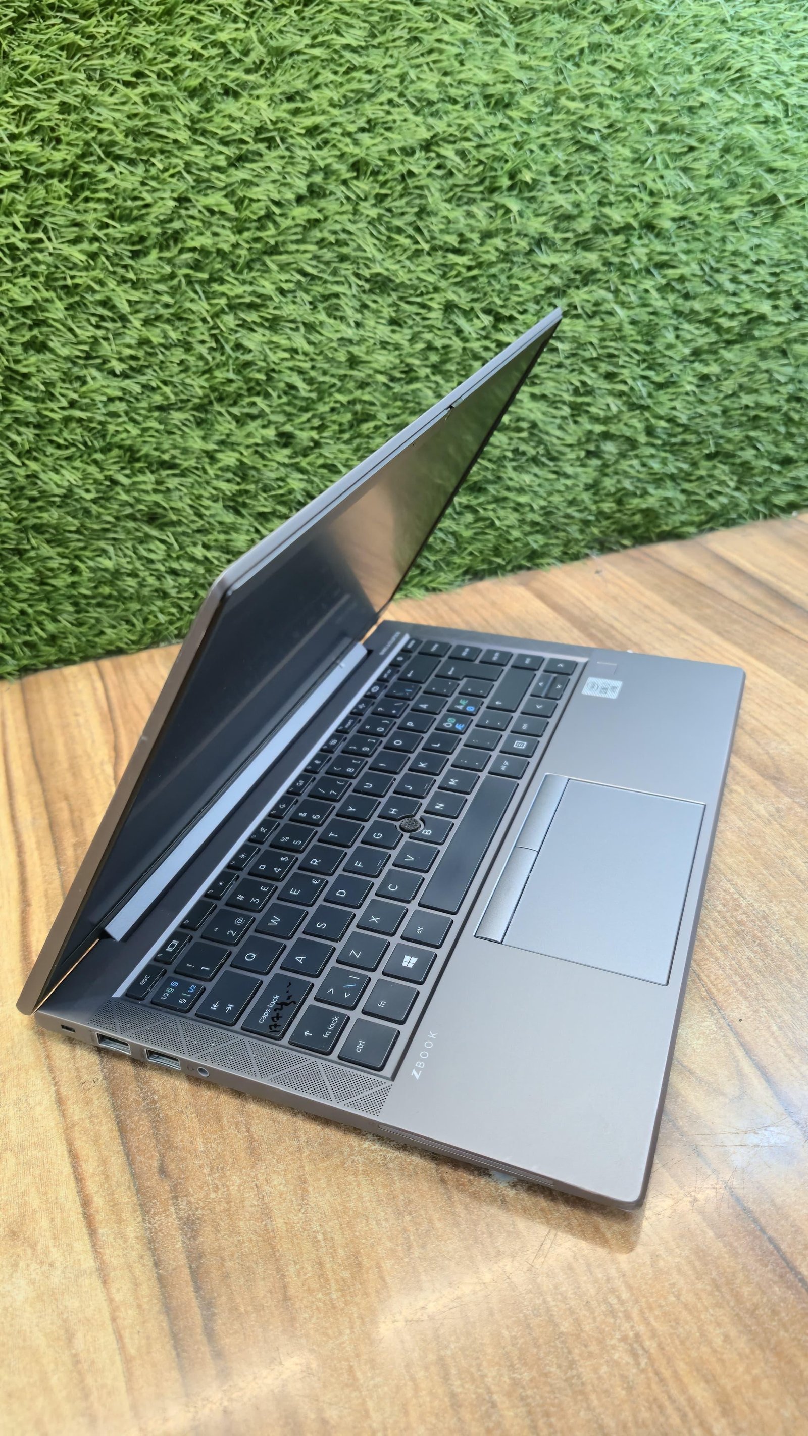 💫Hp Zbook Firefly 14 G7