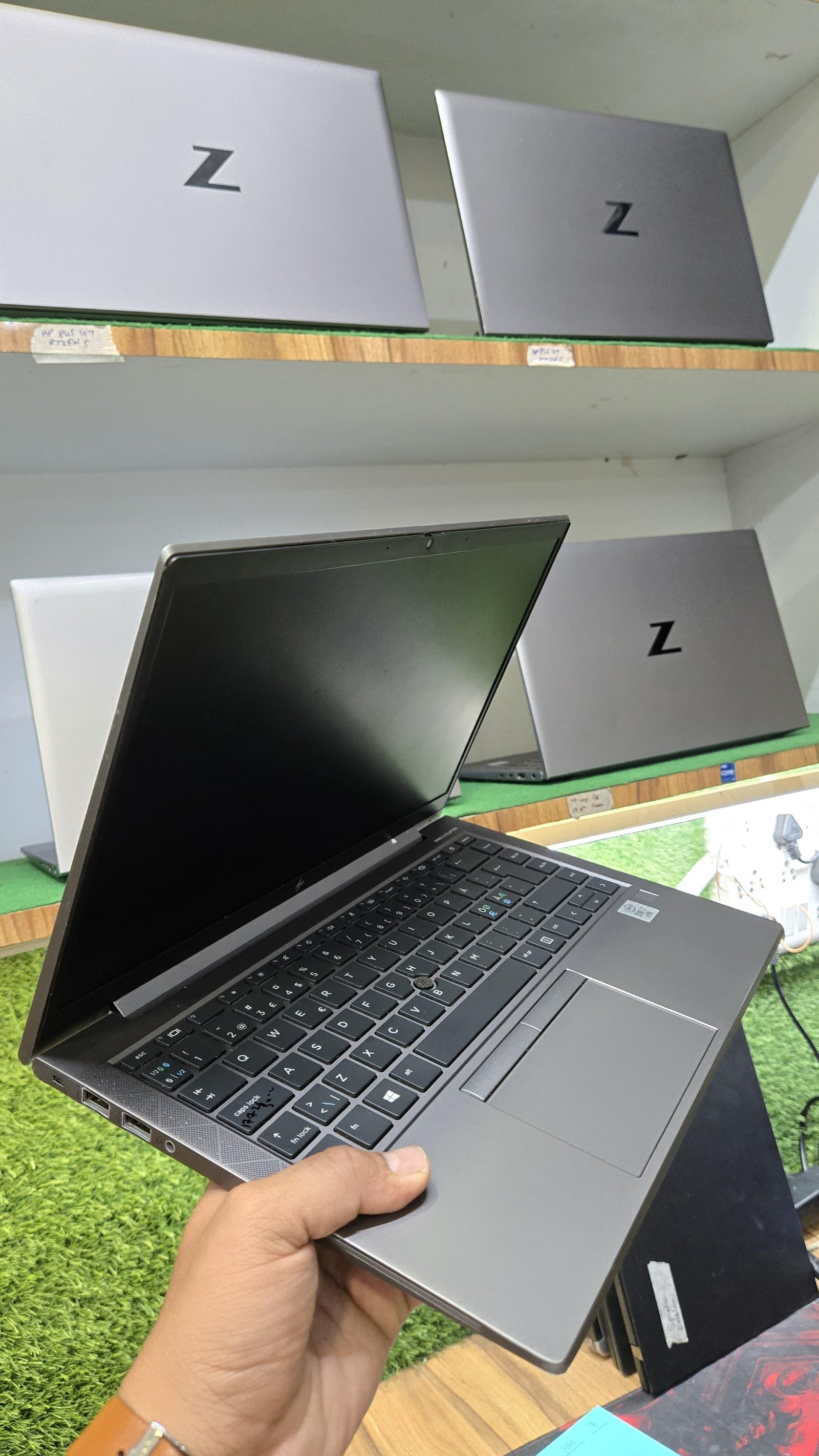 💫Hp Zbook Firefly 14 G7