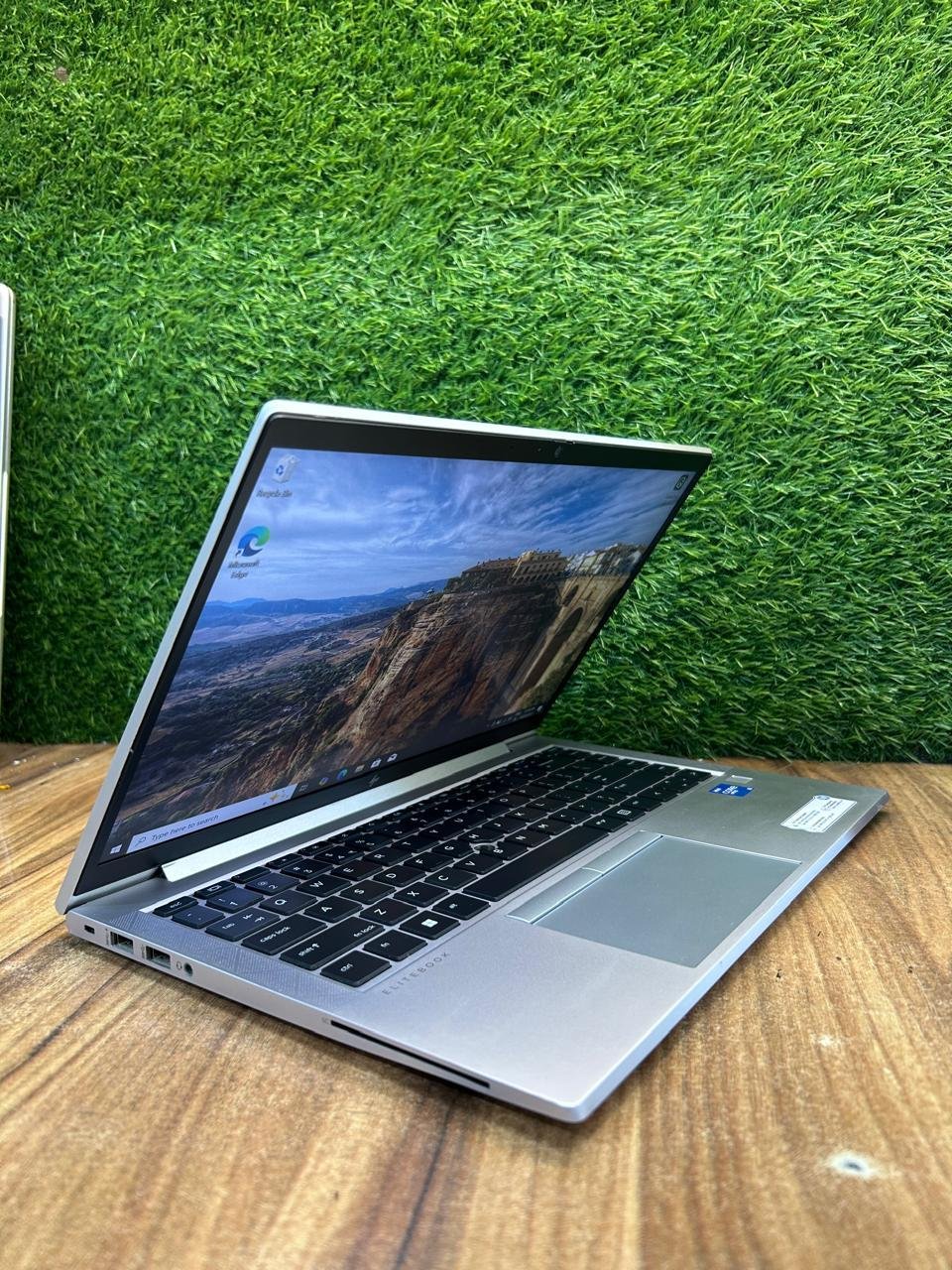 💫Hp 840 g8